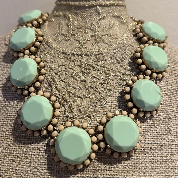 Stunning Vintage J.CREW mint green Necklace - Picture 3 of 5
